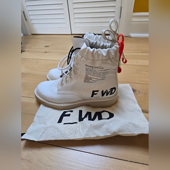 F_WD laceup boots - Picture 4 of 11